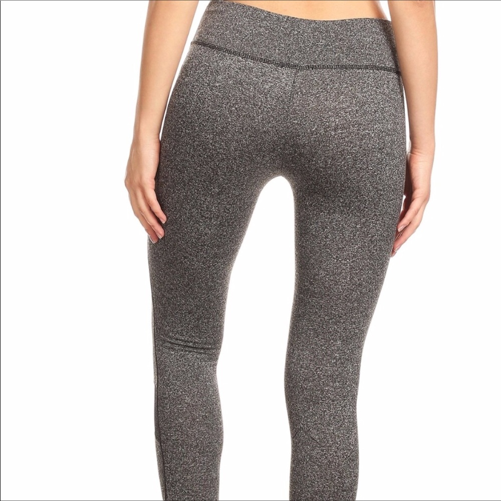 Gray & Black Mesh Detail Leggings S M L - Picture 3 of 4